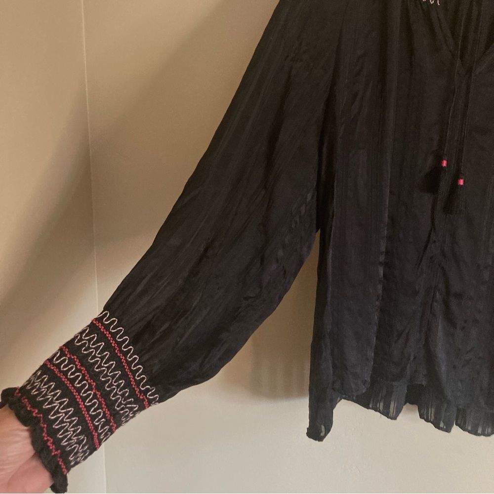 Johnny Was Folk Smock Silk Peasant Style Embroidered Blouse Black Size S - M - Picture 8 of 12